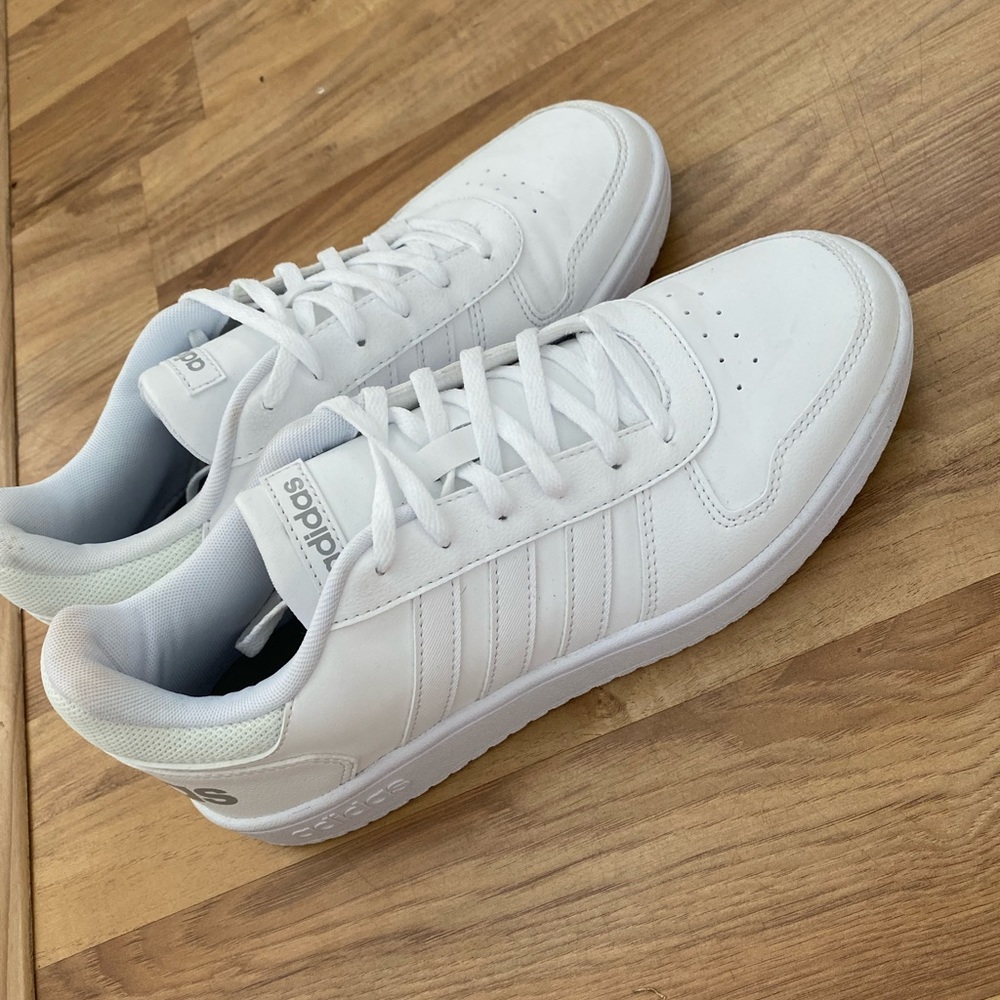 Womens 9.5 White Addidas Originals